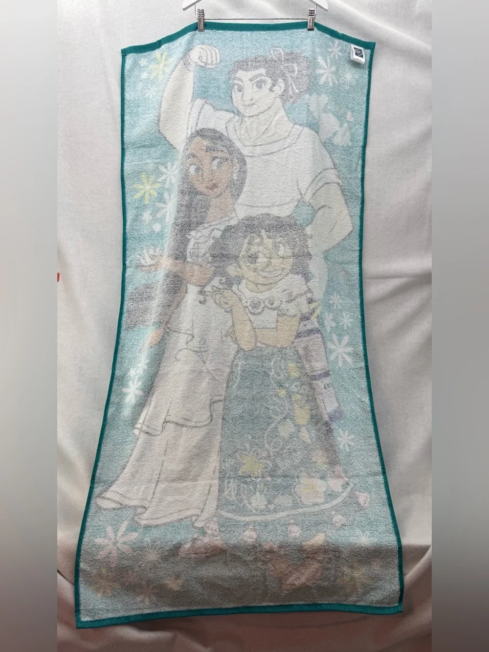 NWT Disney Encanto Kids Big Beach Towel 28”x58” Mirabel, Luisa & Isabela